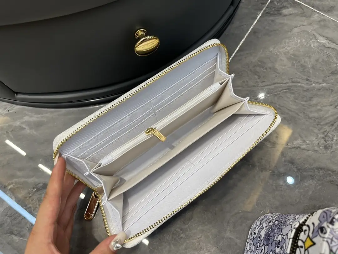 KING1468  LV   95$ gallery