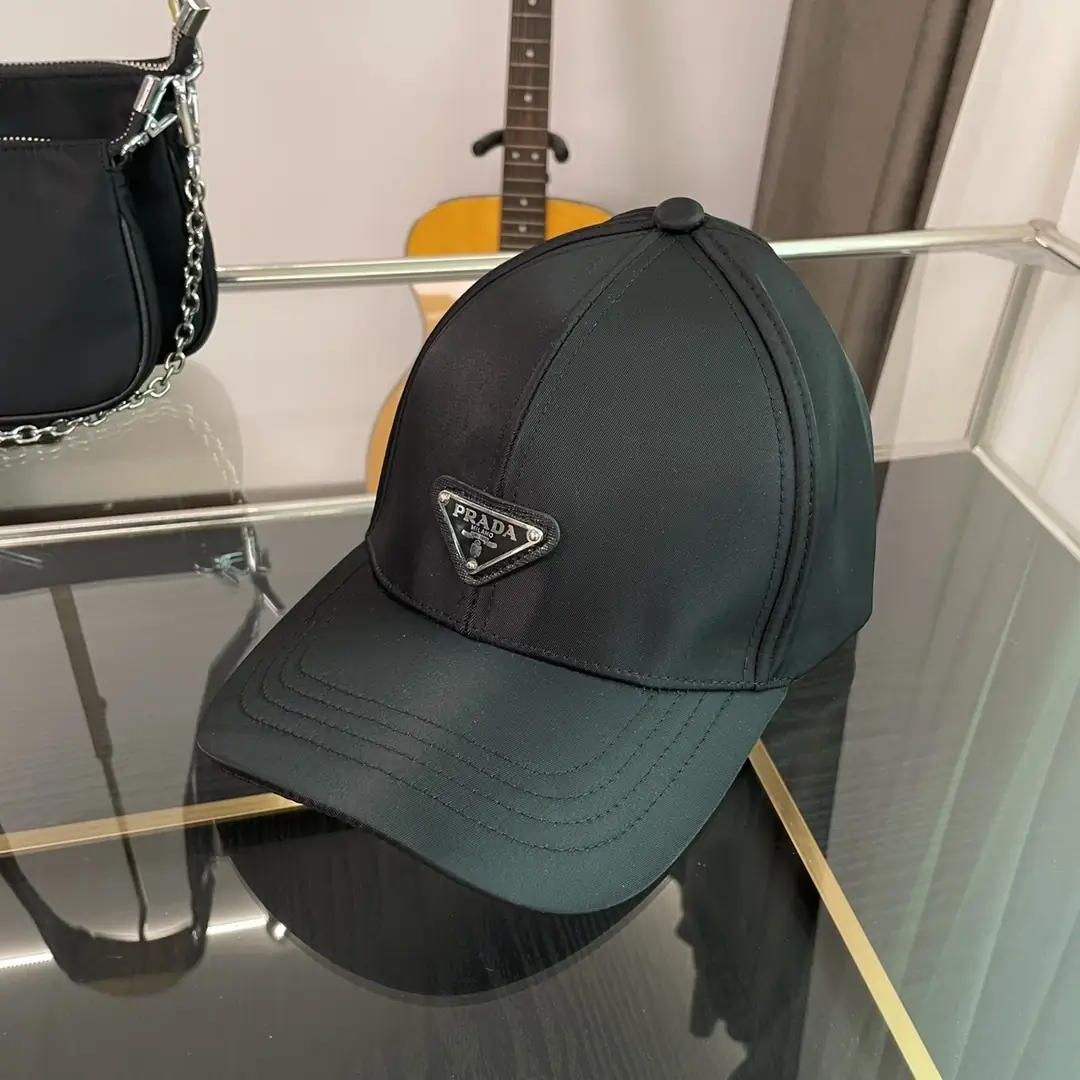 KING1469  Prada   95$ gallery