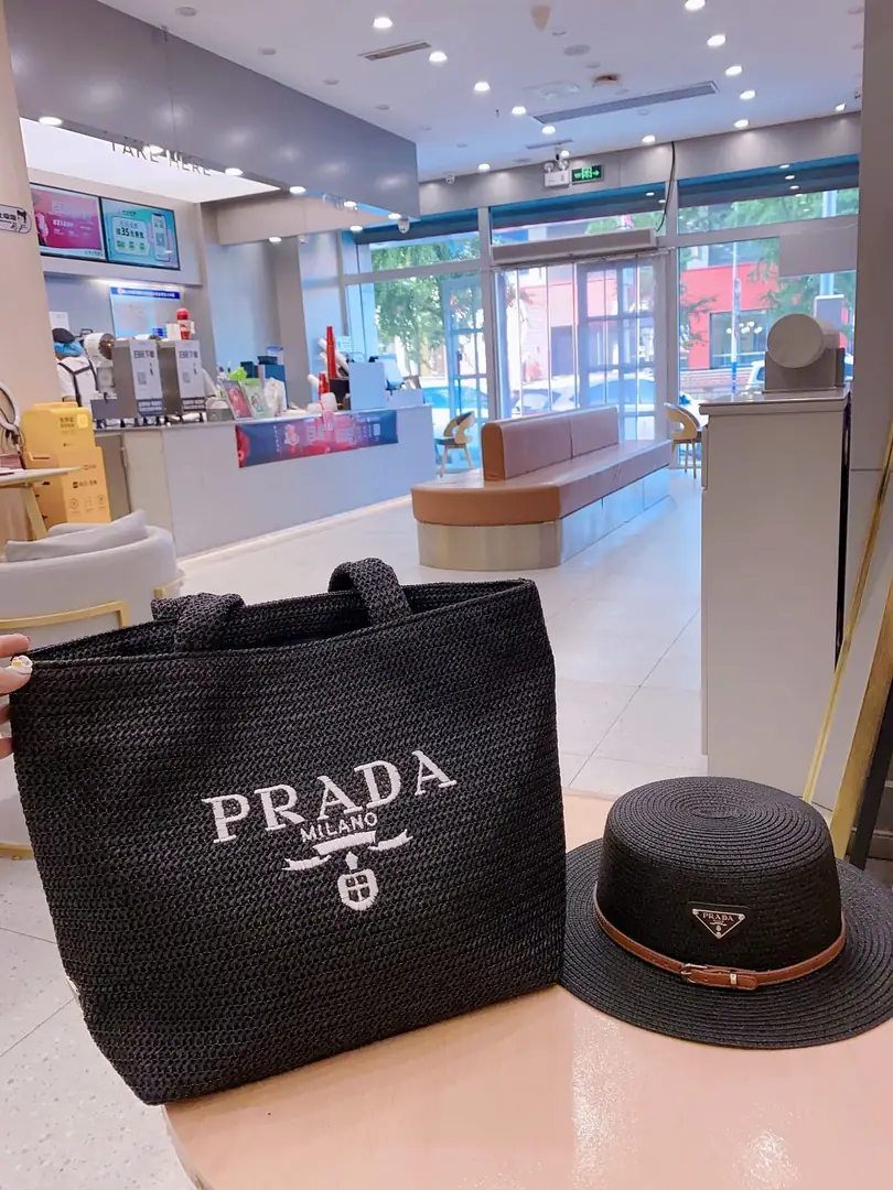 KING1470    Prada   95$ gallery