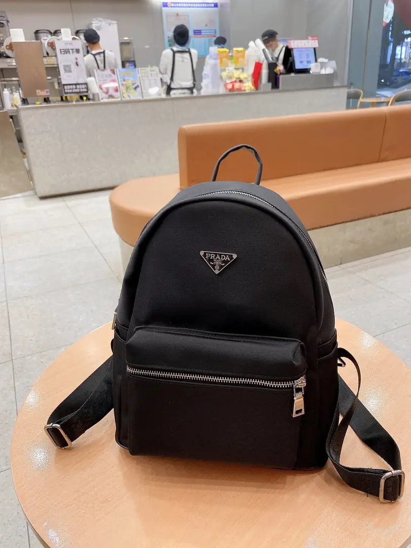 KING1471  Prada  89$ gallery