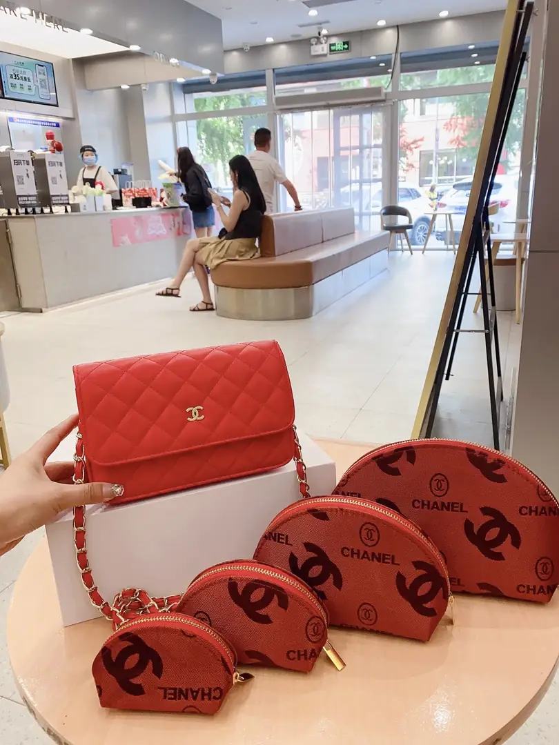 KING1472    Chanel   95$ gallery