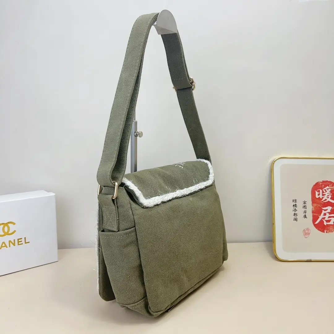 KING1485  Chanel  95$ gallery