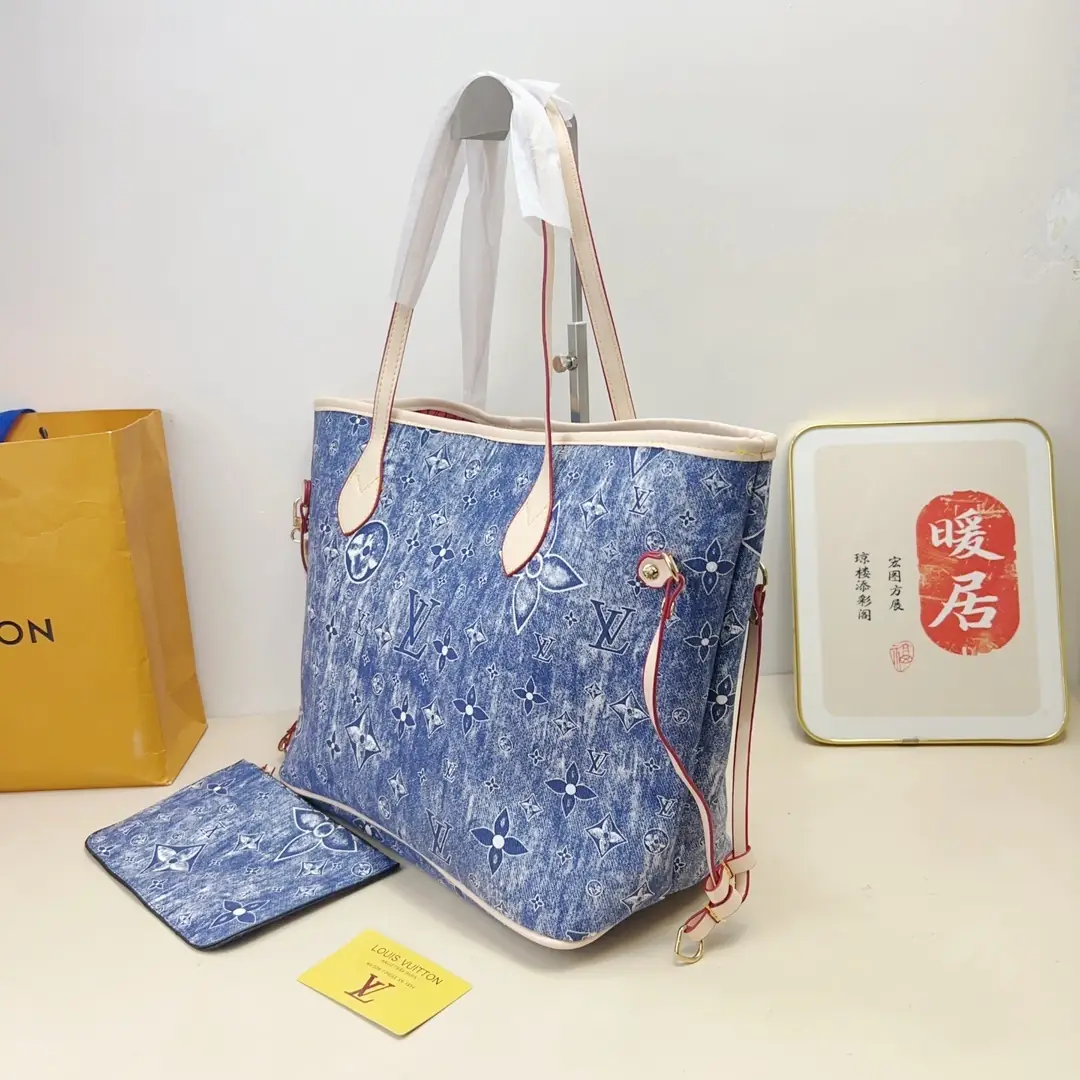 KING1487   LV   95$ gallery