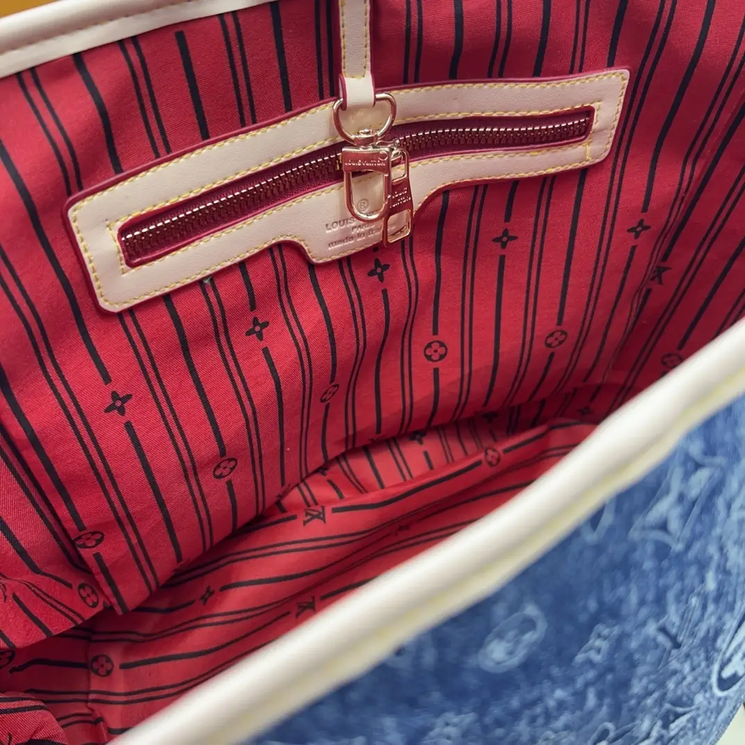 KING1487   LV   95$ gallery