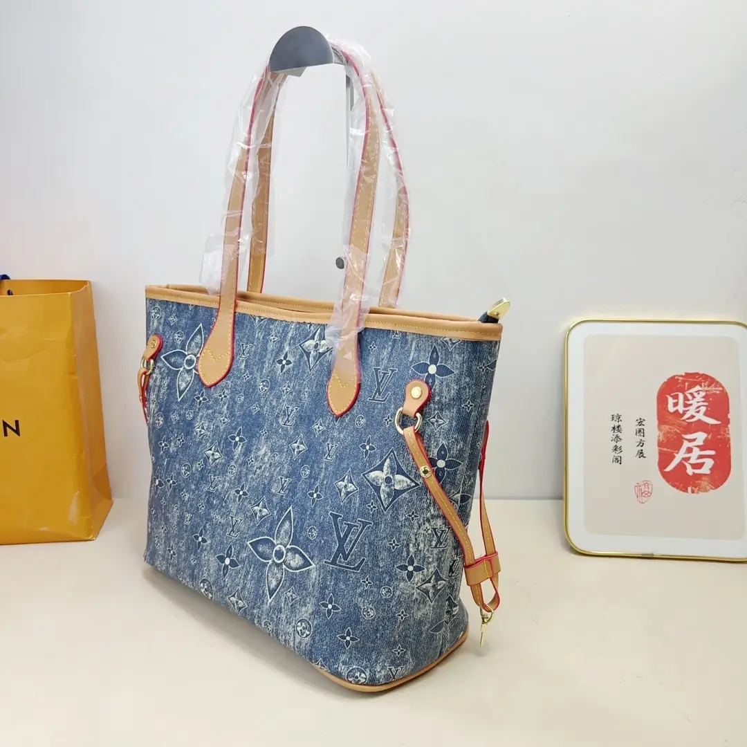 KING1488   LV   89$ gallery