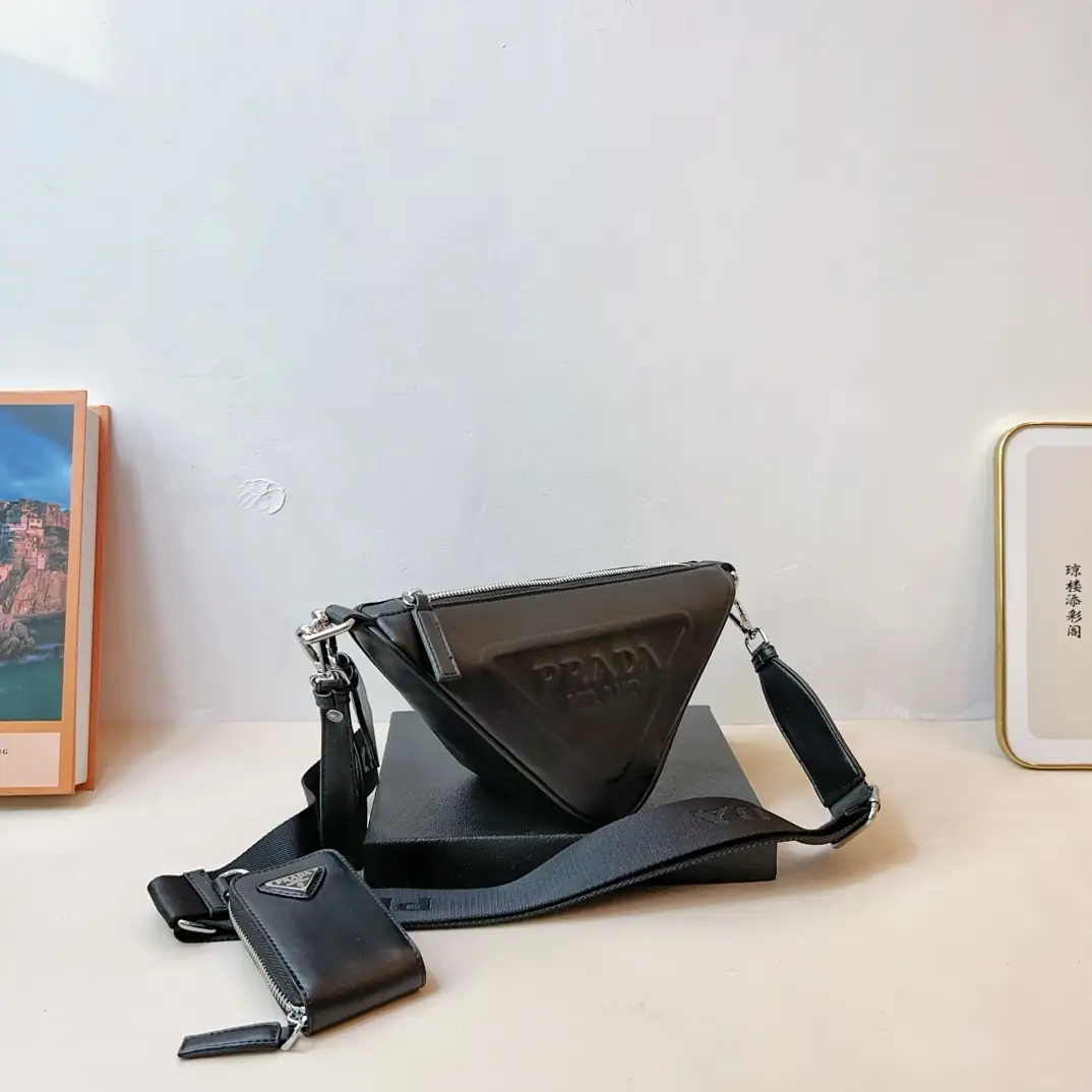 KING1495   Prada  95$ gallery