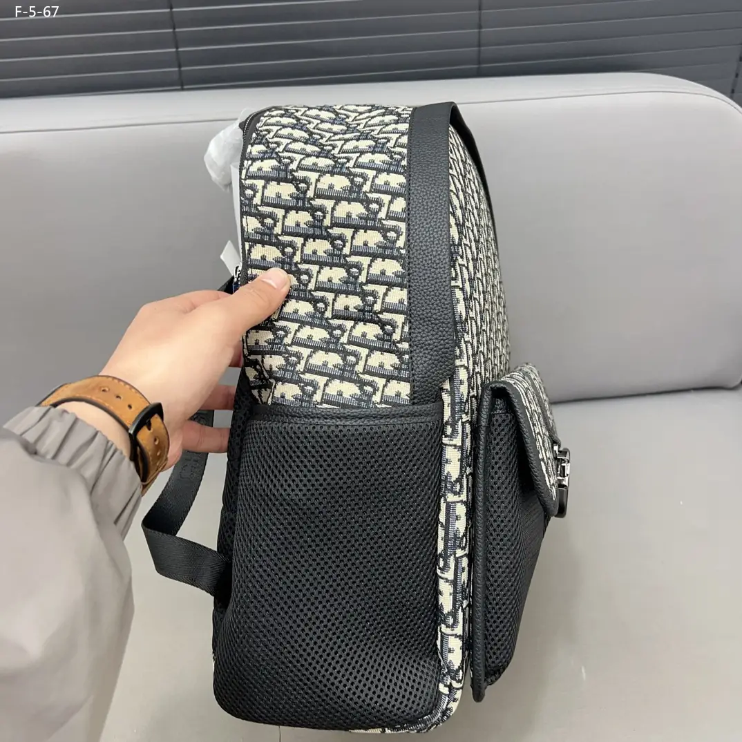 KNG6086  DIOR  89.99$ gallery