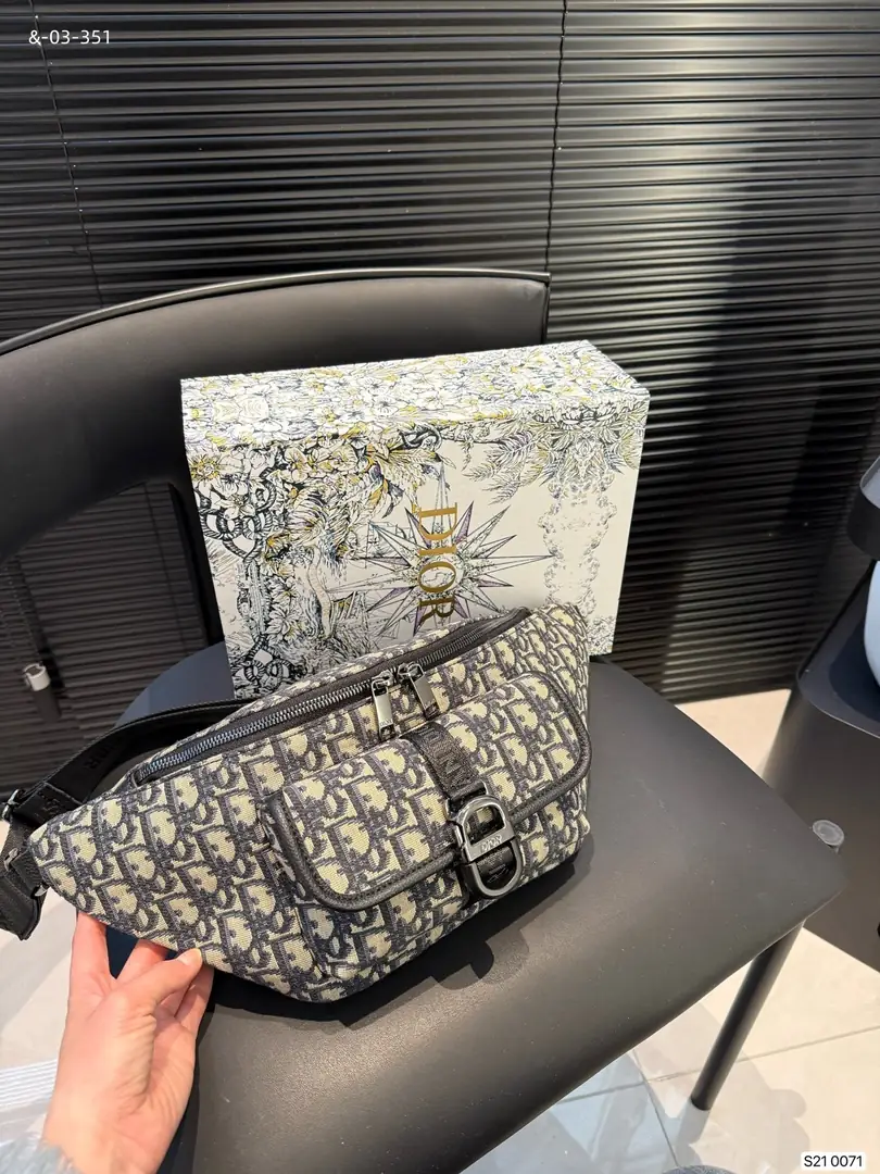 KNG6088  DIOR  65$ gallery