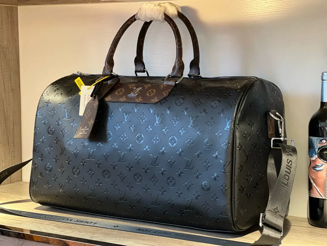 KNG7108  LV  95$ gallery