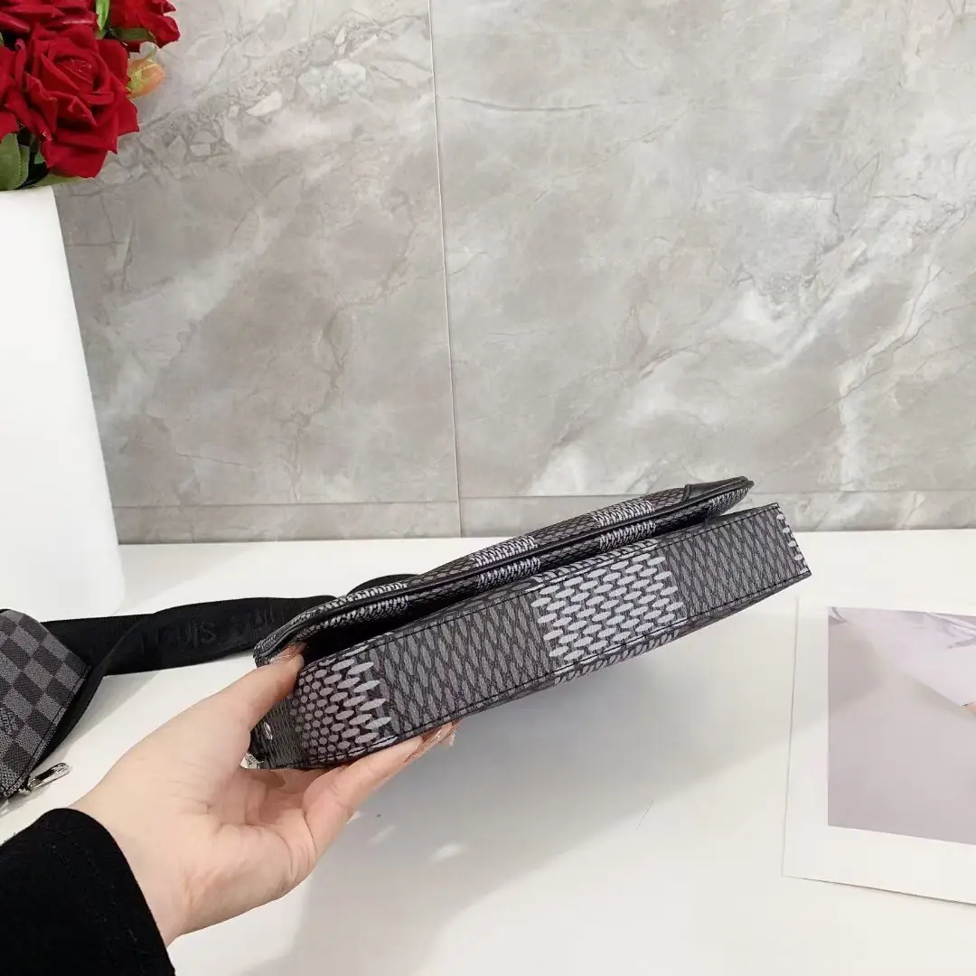 KNG7112  LV  68$ gallery