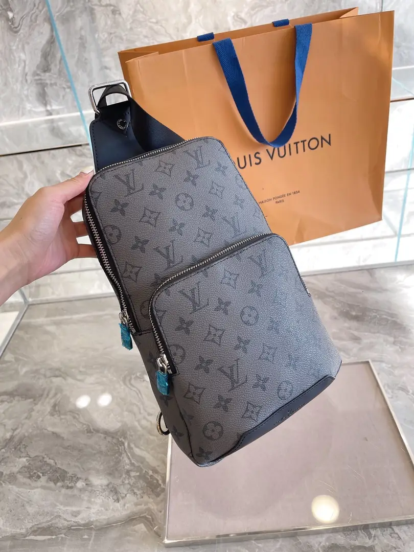 KNG7118   LV    78$ gallery