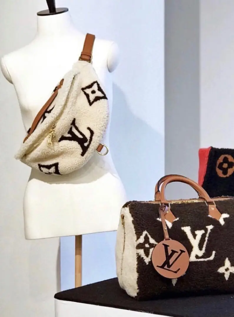 KNG7120  LV   65$ gallery