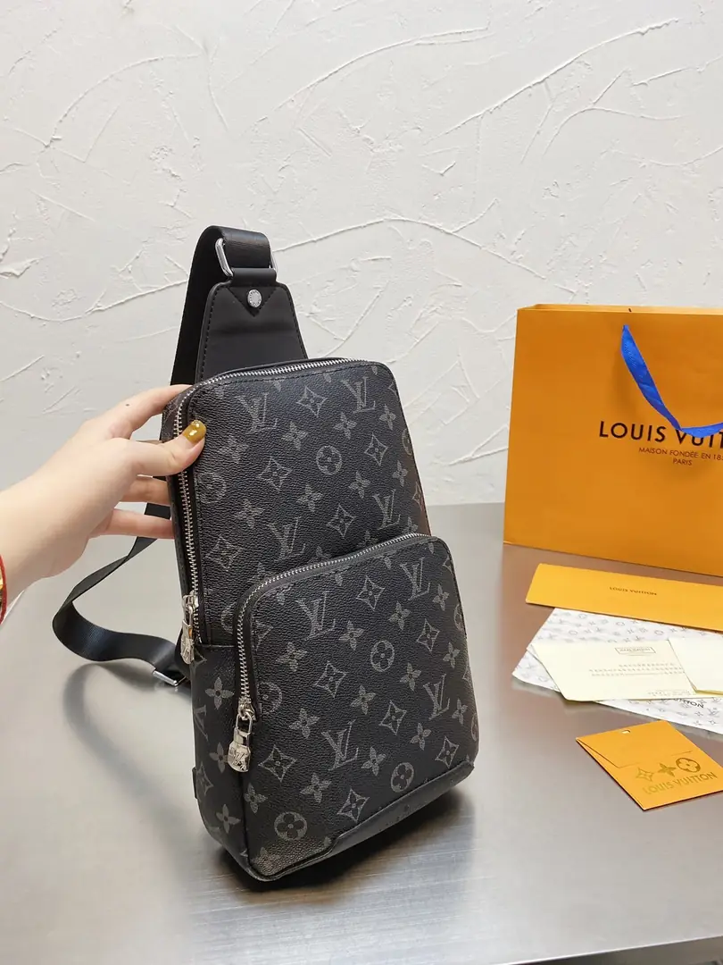 KNG7123   LV  75$ gallery