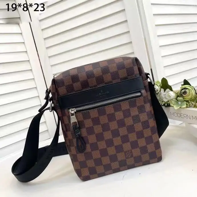 KNG7124  LV  68$ gallery