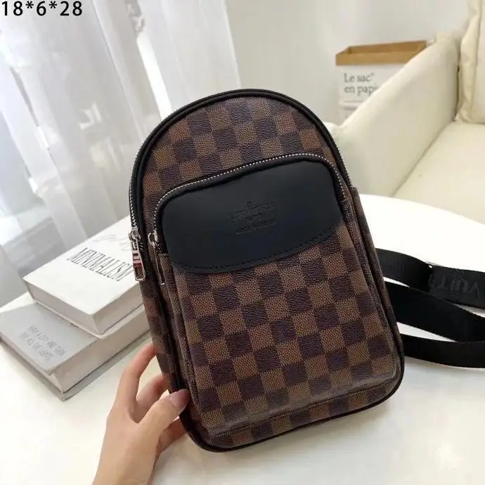 KNG7125  LV  68$ gallery