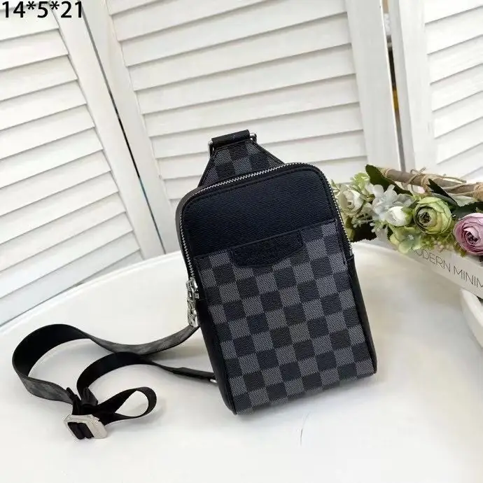 KNG7126   LV  75$ gallery