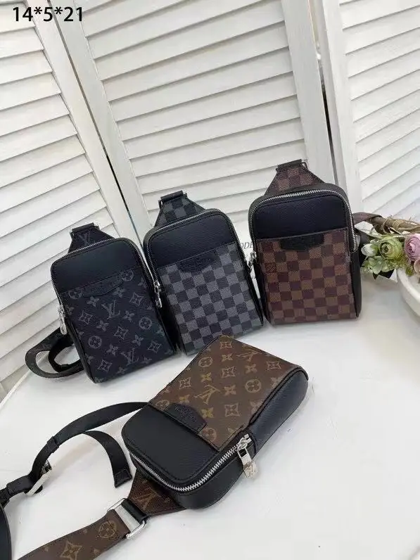 KNG7126   LV  75$ gallery