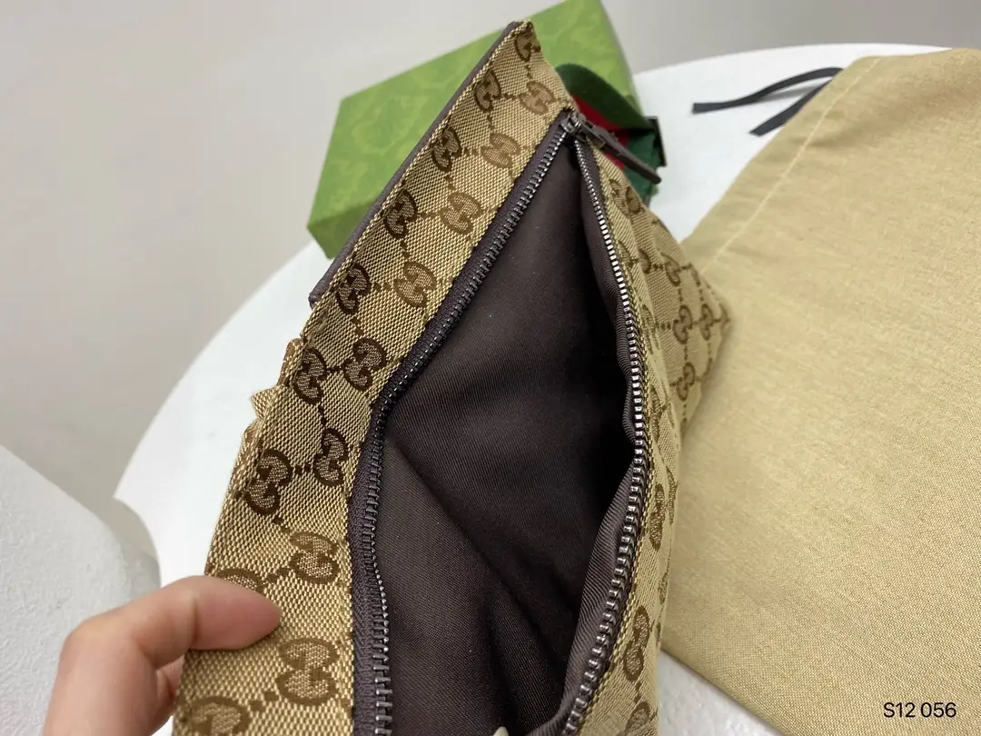 KNG7131  GUCCI  68$ gallery