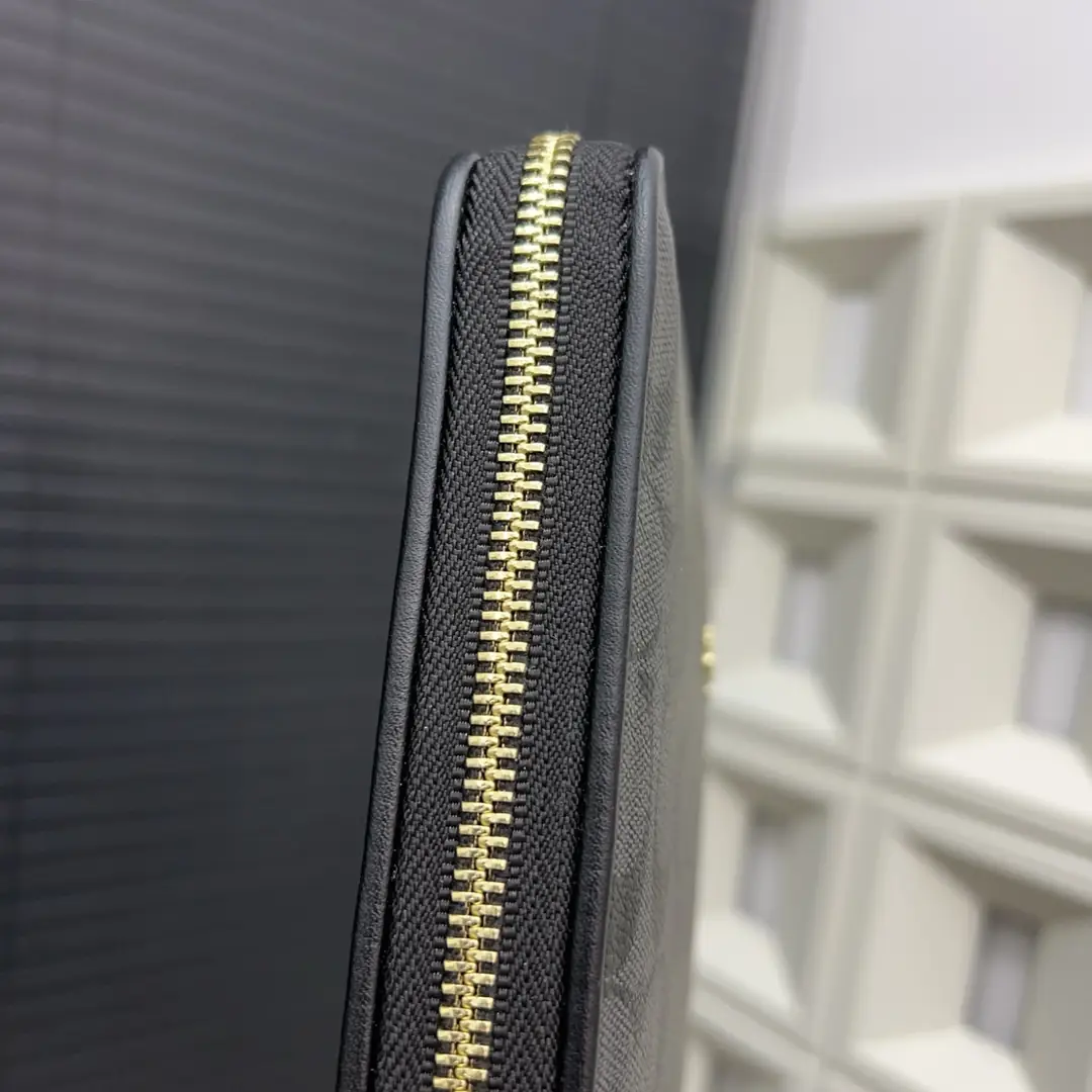 KNG7218  COACH  59.99$ gallery