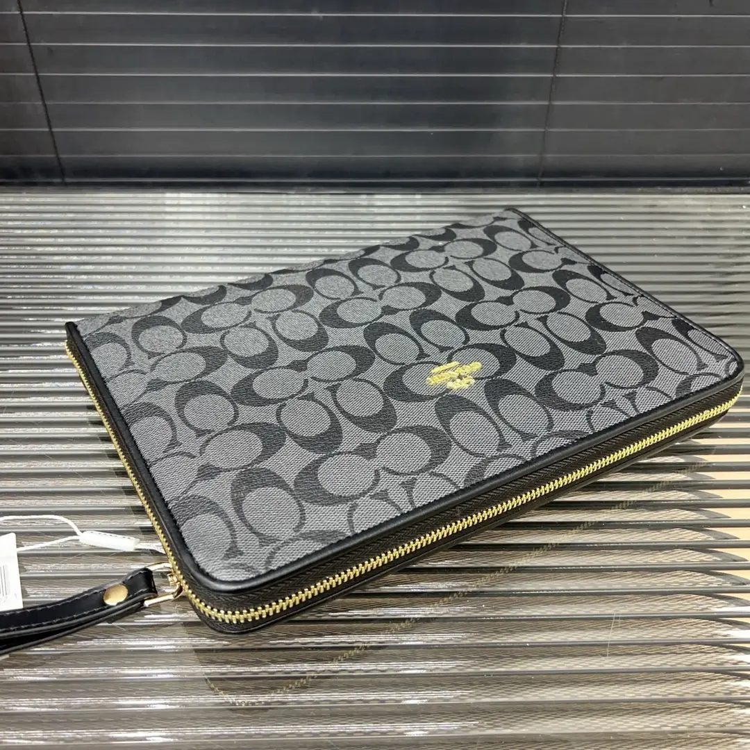 KNG7218  COACH  59.99$ gallery