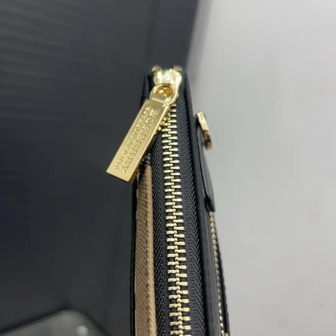 KNG7219  Burberry   59.99$ gallery