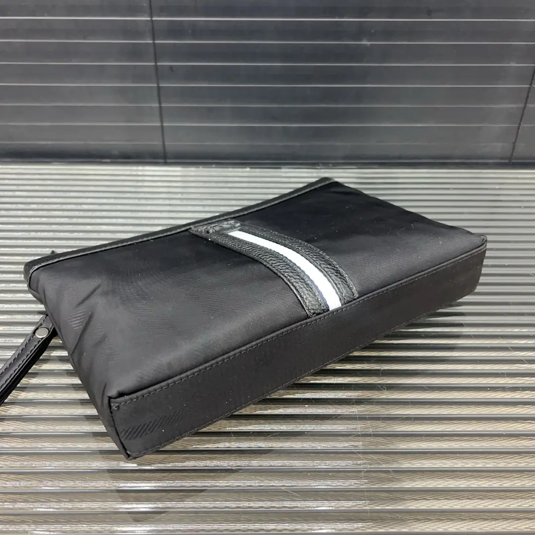 KNG7222   Burberry   59.99$ gallery