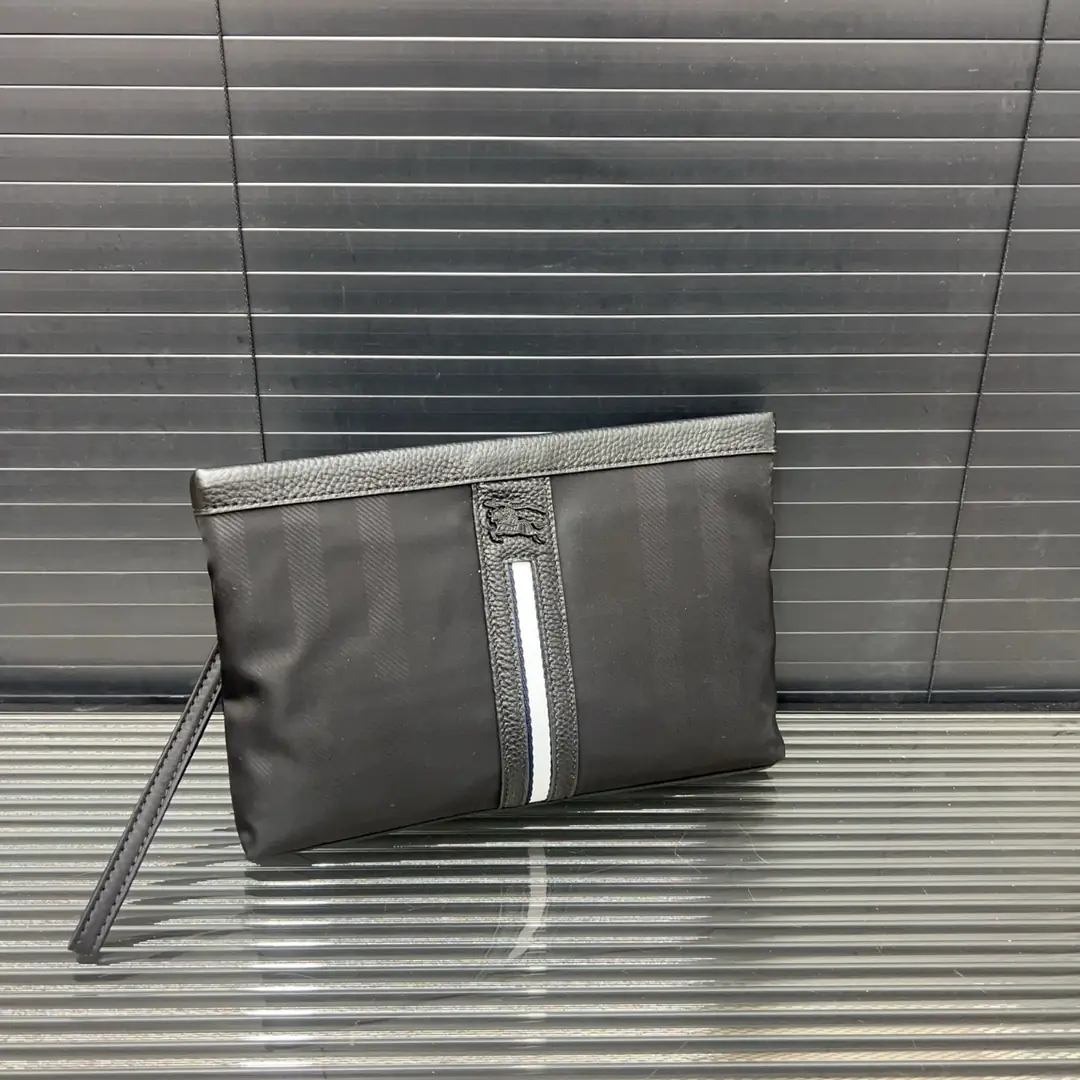 KNG7222   Burberry   59.99$ gallery