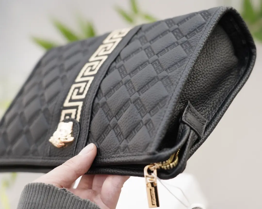 KNG7226 Versace  59.99$ gallery