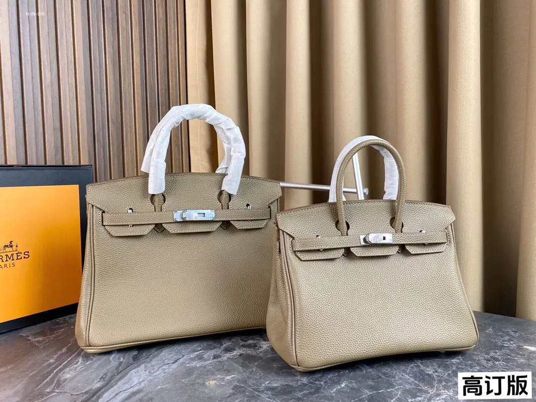 KNG7227  HERMES  95$ gallery