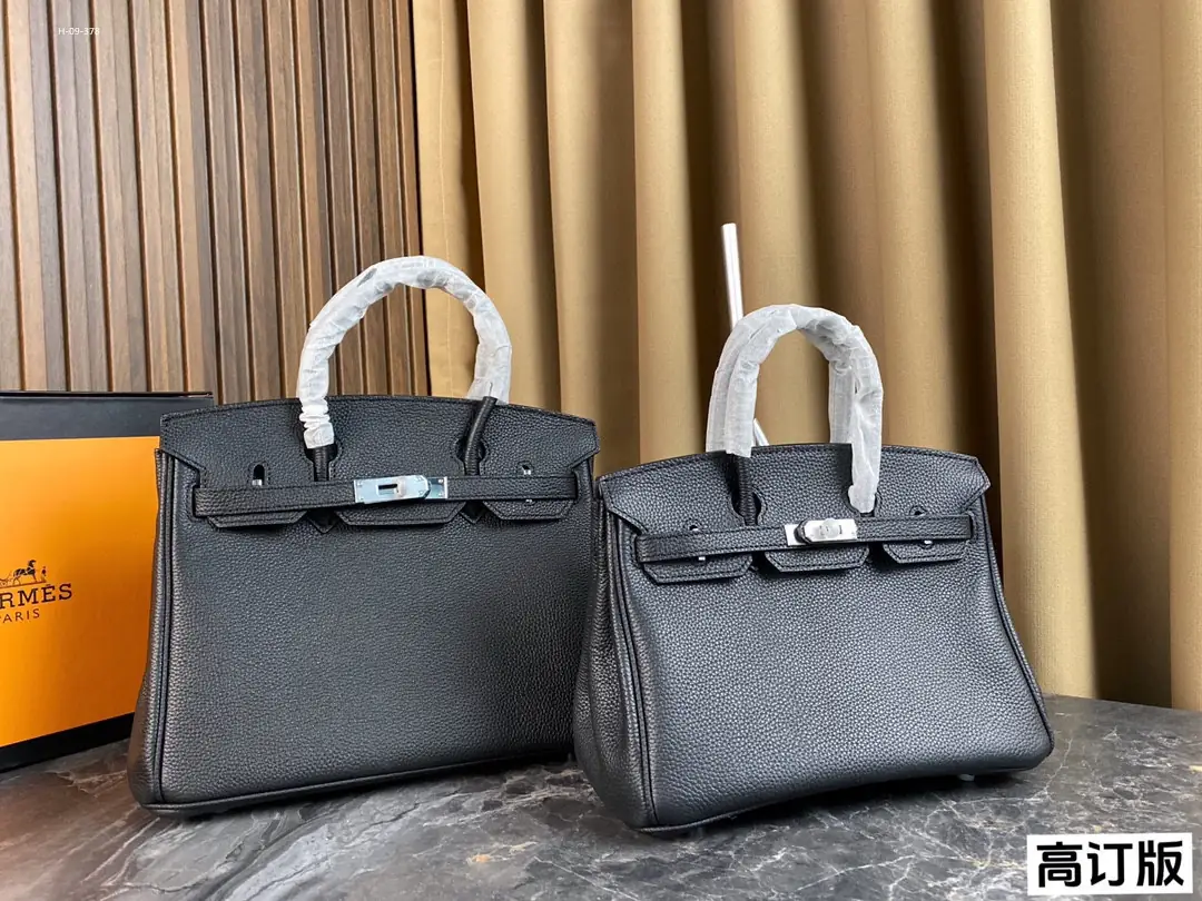 KNG7227  HERMES  95$ gallery