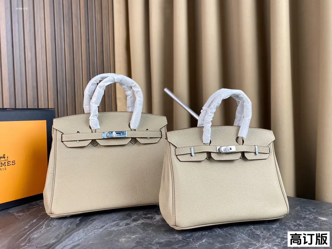 KNG7227  HERMES  95$ gallery