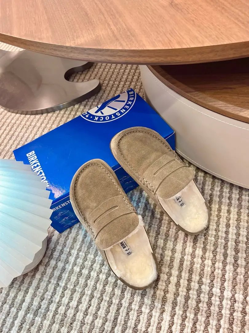 KNG7236  BIRKENSTOCK 85$ gallery