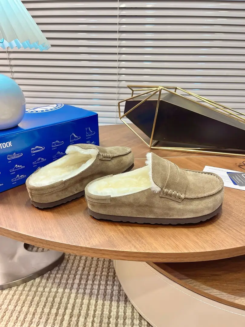 KNG7236  BIRKENSTOCK 85$ gallery