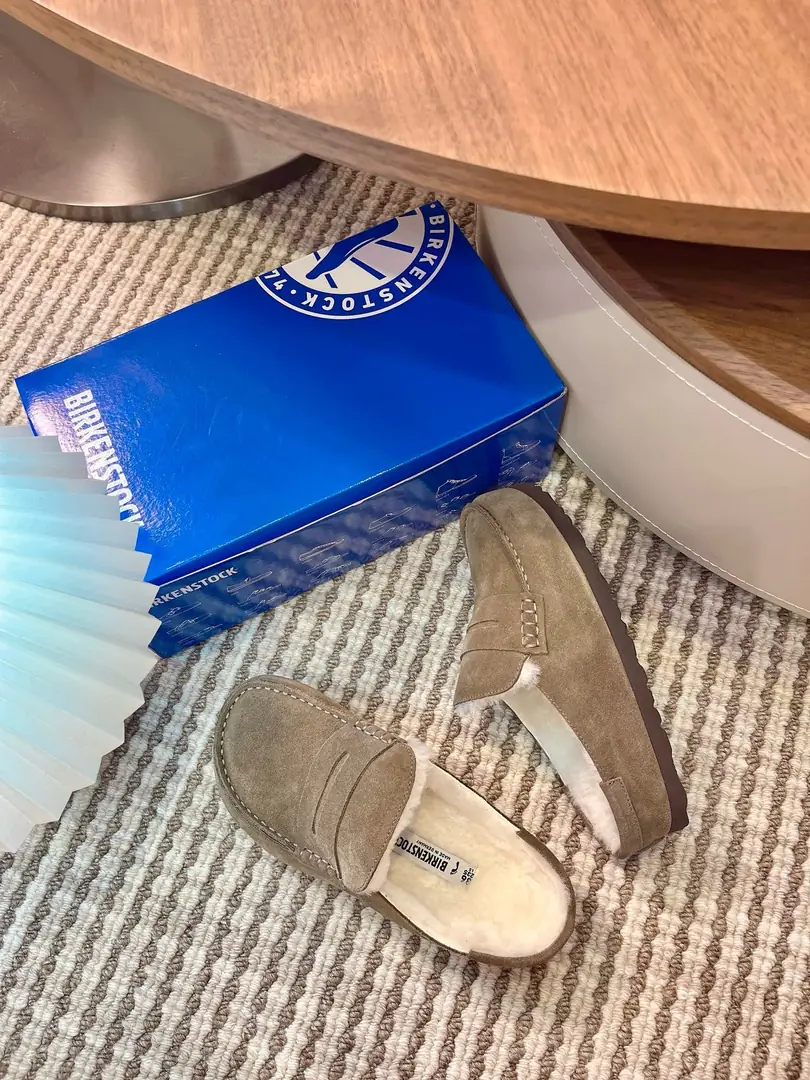 KNG7236  BIRKENSTOCK 85$ gallery