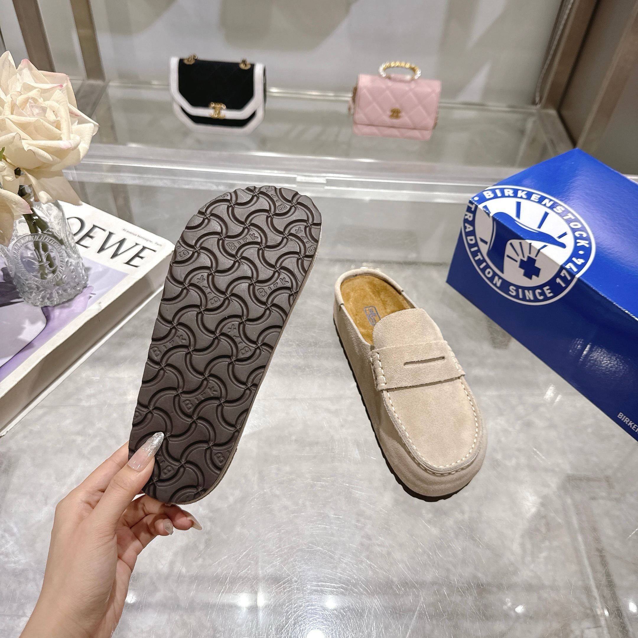 KNG7237 BIRKENSTOCK 85$ gallery
