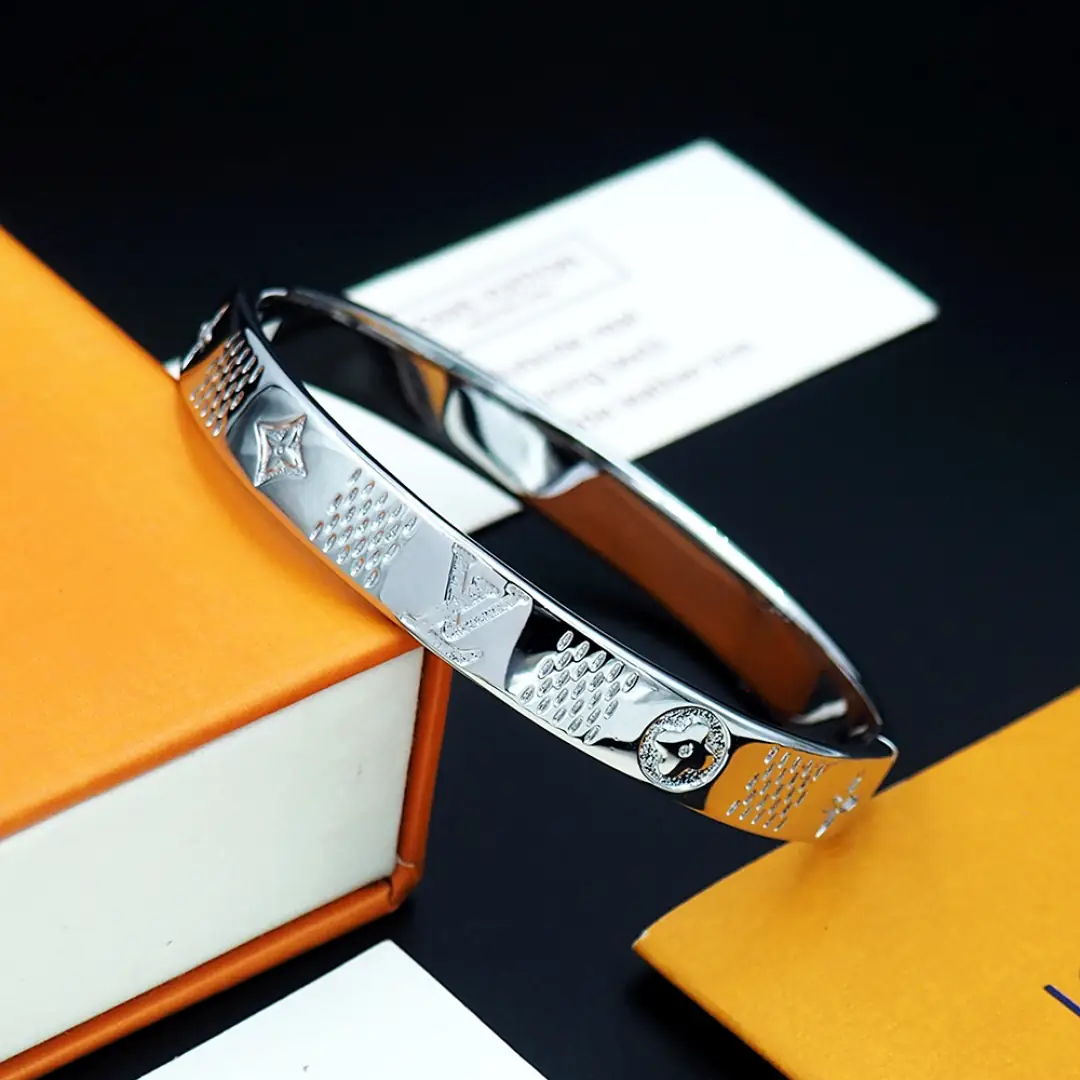 KNG7251  LV 39.99$ gallery