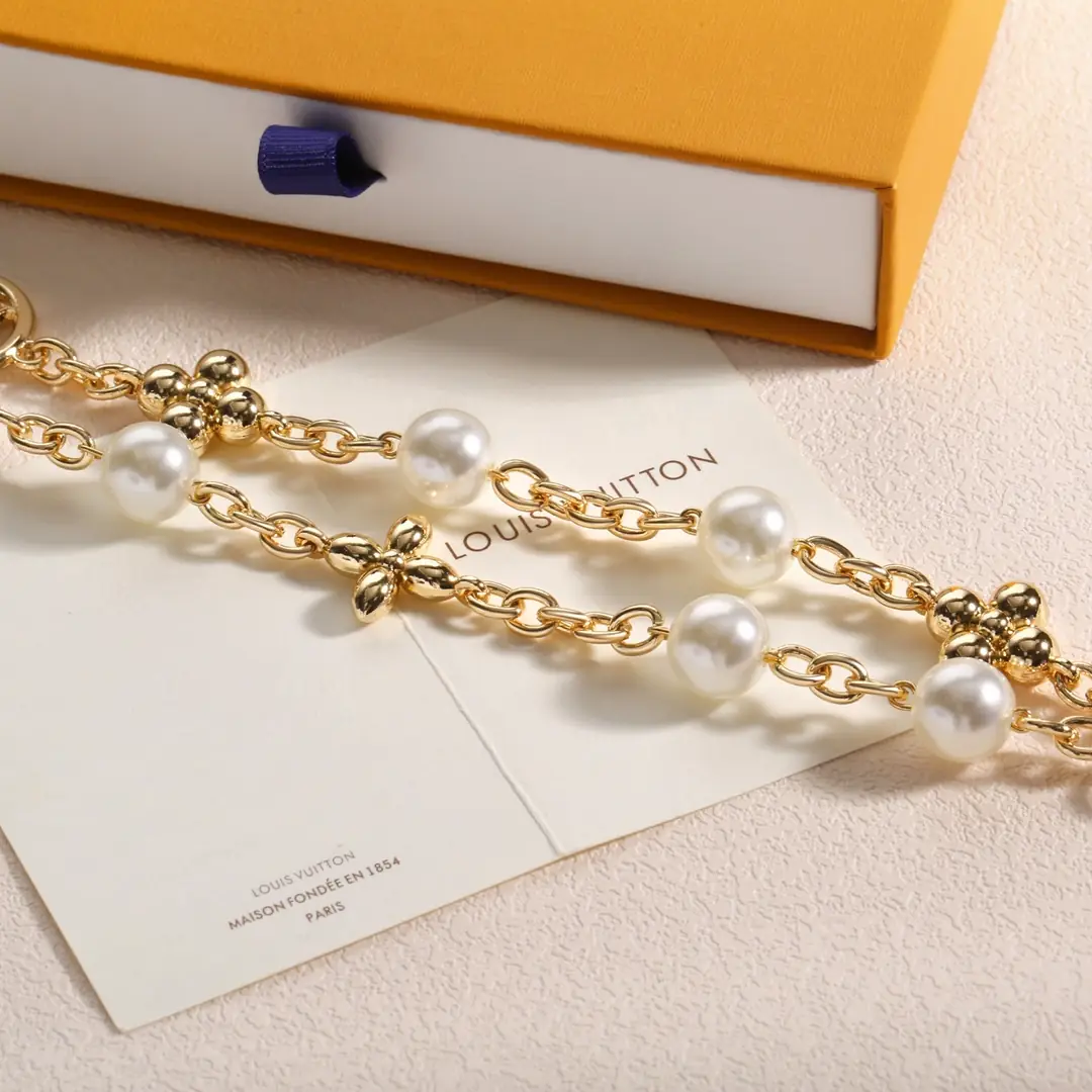 KNG7254    LV   39.8$ gallery