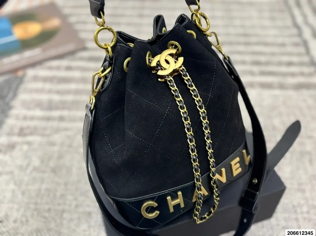 KNG7257  Chanel  75$ gallery