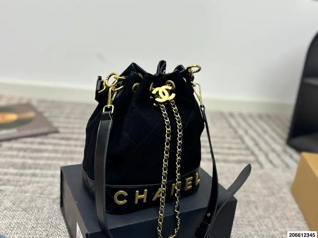 KNG7257  Chanel  75$ gallery