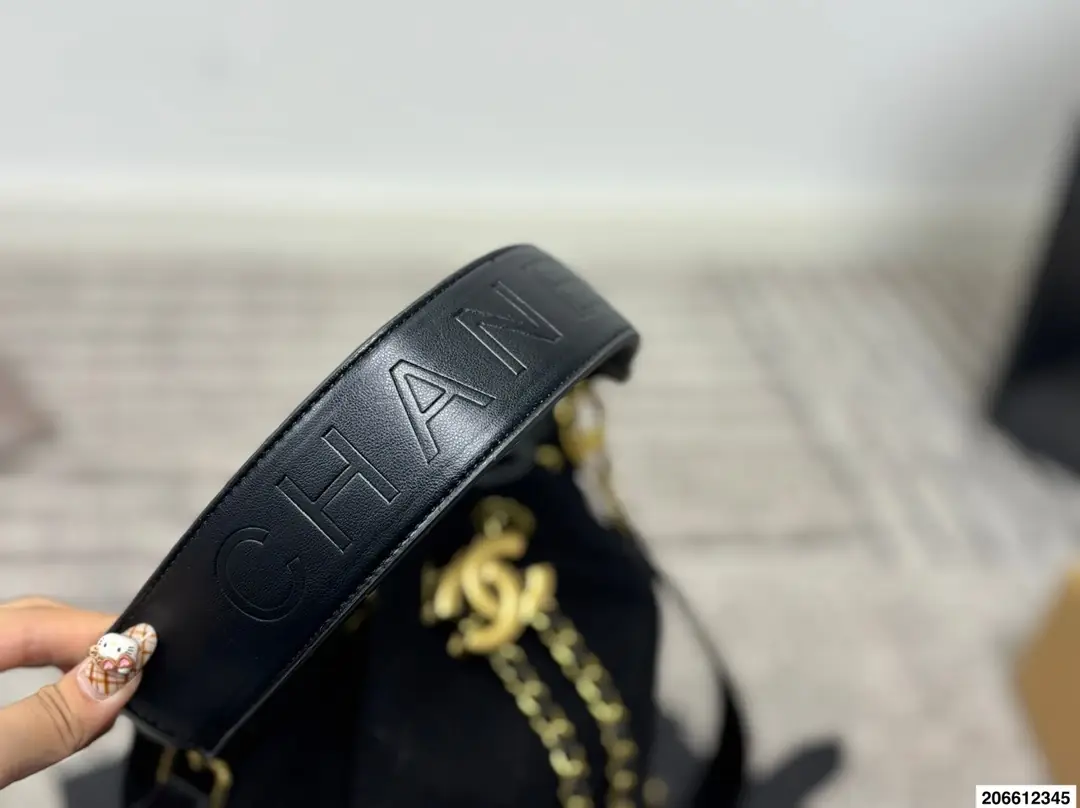 KNG7257  Chanel  75$ gallery