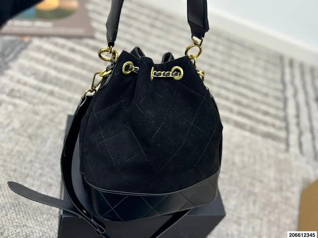 KNG7257  Chanel  75$ gallery