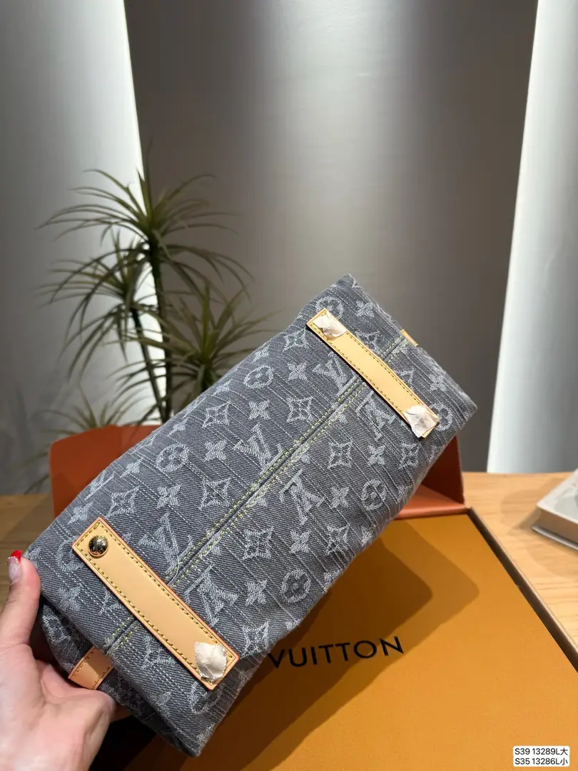 KNG7259 LV 89.99$ gallery