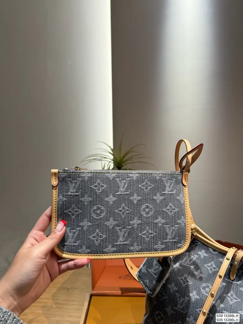 KNG7259 LV 89.99$ gallery