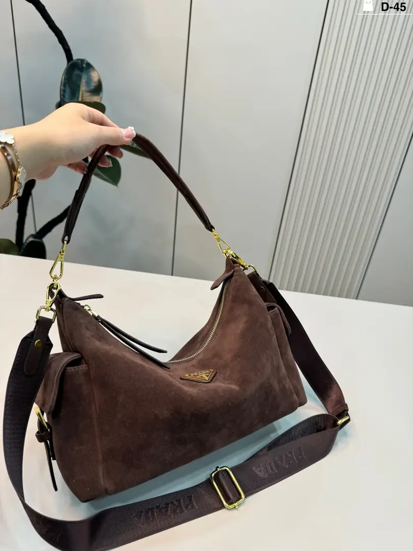 KNG7262  PRADA 75$ gallery