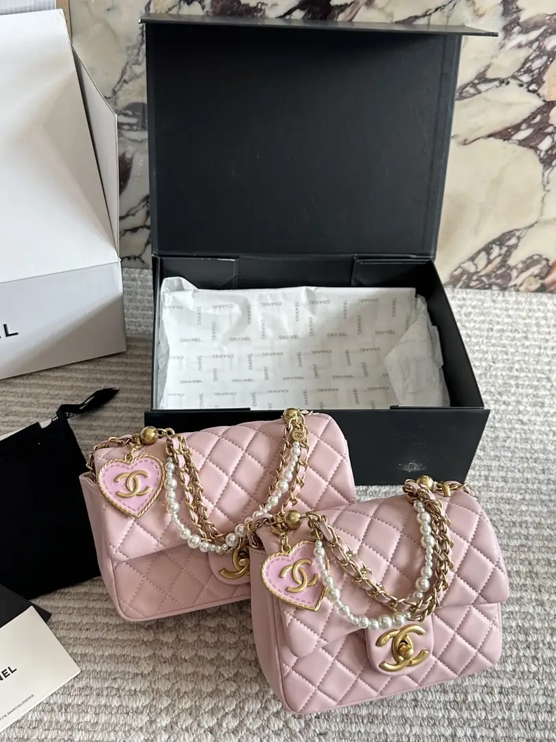 KNG7263  Chanel  75$ gallery