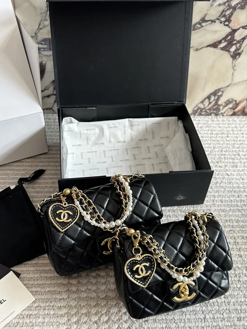 KNG7263  Chanel  75$ gallery