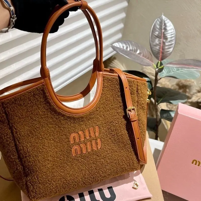 Kng1014 MIU MIU  65$ gallery