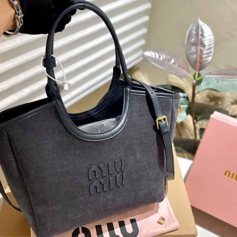Kng1014 MIU MIU  65$ gallery