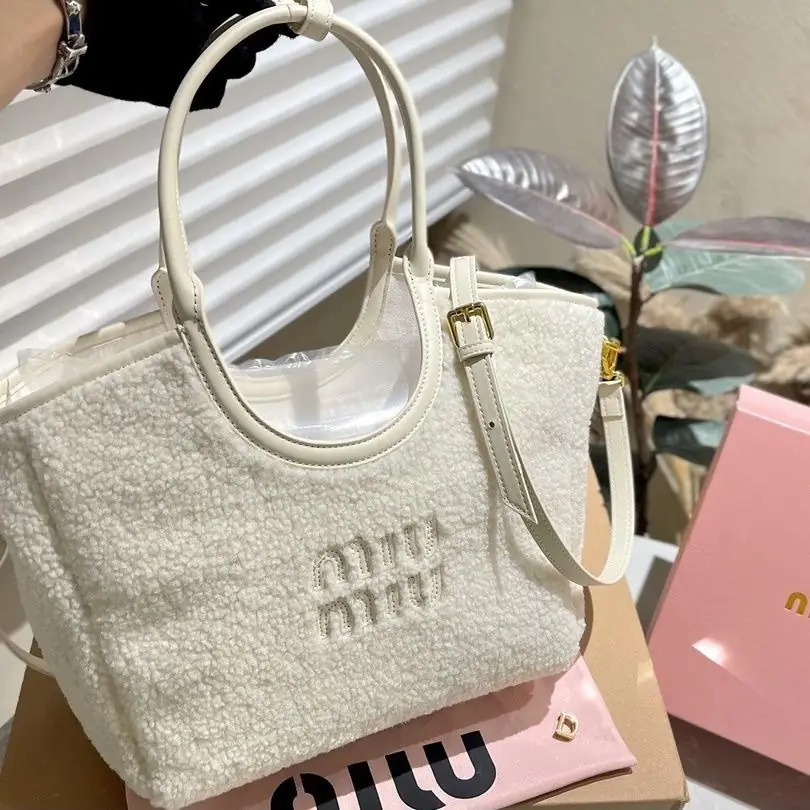 Kng1014 MIU MIU  65$ gallery