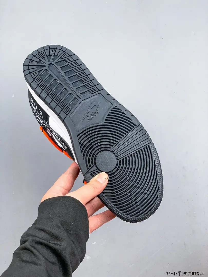 Kng1051  OFF-WHITE x Futura x Nike Dunk  $49 365 gallery